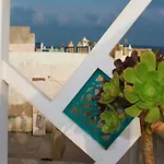 Jennat El Mossafir-Riad Prive Avec Services